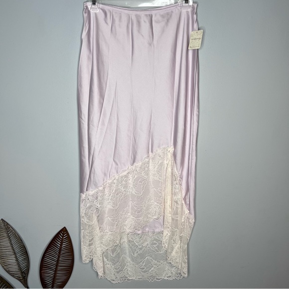 Free People NWT Heart Eyes Half Slip Skirt in Lavender - Picture 4 of 9